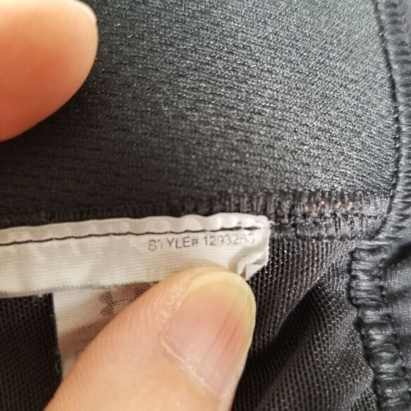 Under Armour Black Eclipse High Impact Sports Bra Hook And Loop Back Closure - Picture 15 of 16